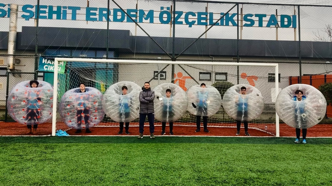 NEFL Balon Futbol Takımı Sahada
